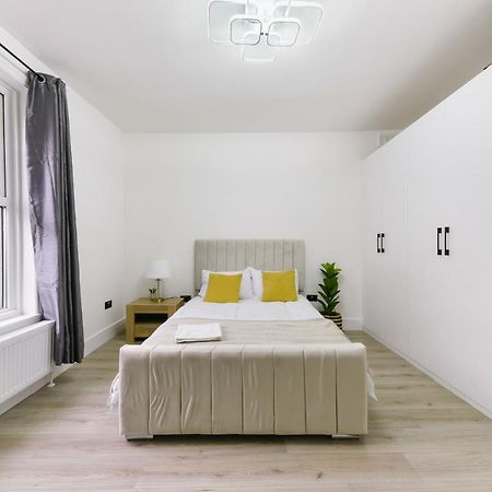 New Stylish 1 Bedroom Apartment - Flat D Norwood Luaran gambar