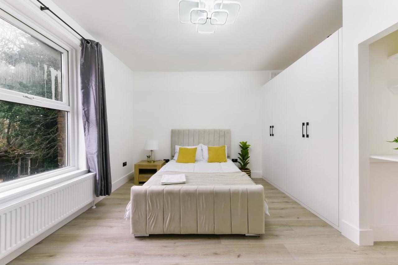 New Stylish 1 Bedroom Apartment - Flat D Norwood Luaran gambar