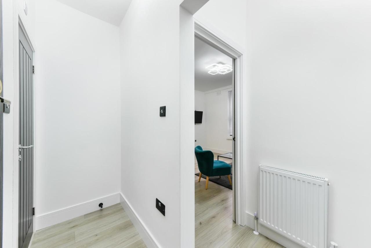 New Stylish 1 Bedroom Apartment - Flat D Norwood Luaran gambar