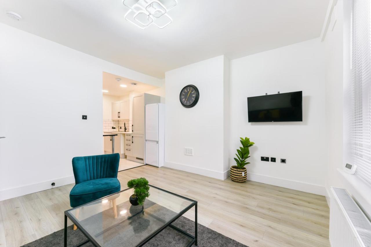 New Stylish 1 Bedroom Apartment - Flat D Norwood Luaran gambar